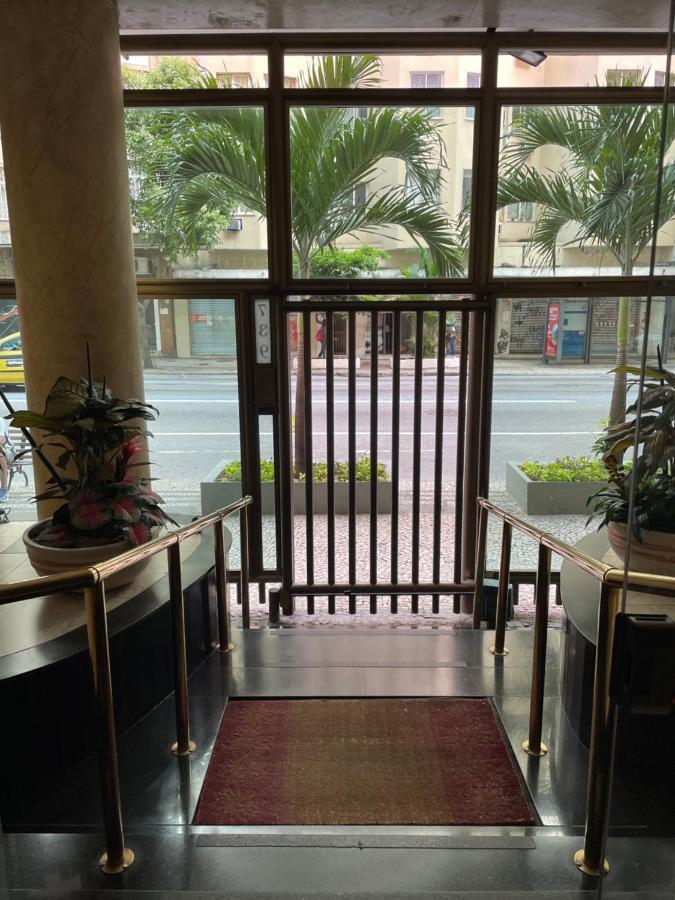 Em Copacabana Apartment